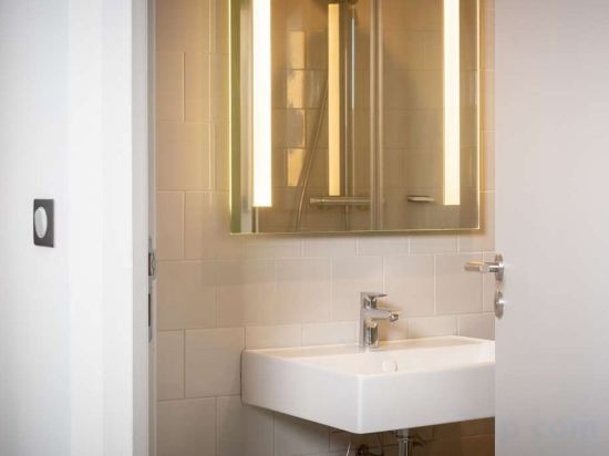 Фото Best Western 11Bauer Paris Saint-Ouen