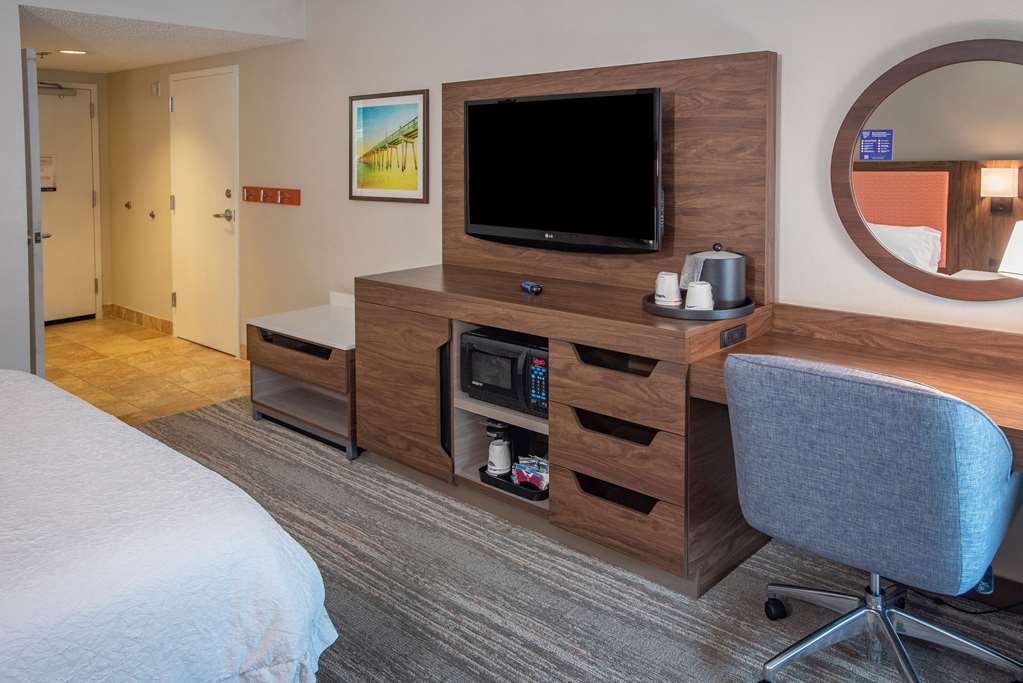 Фото Hampton Inn Pensacola-Airport