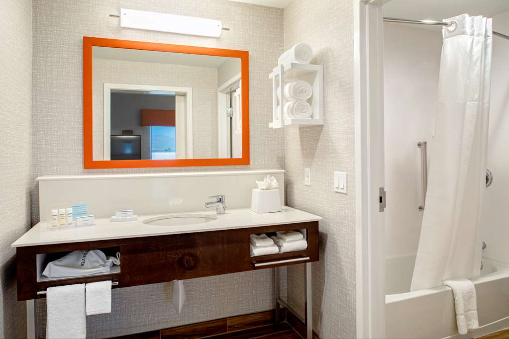 Фото Hampton Inn & Suites Indio