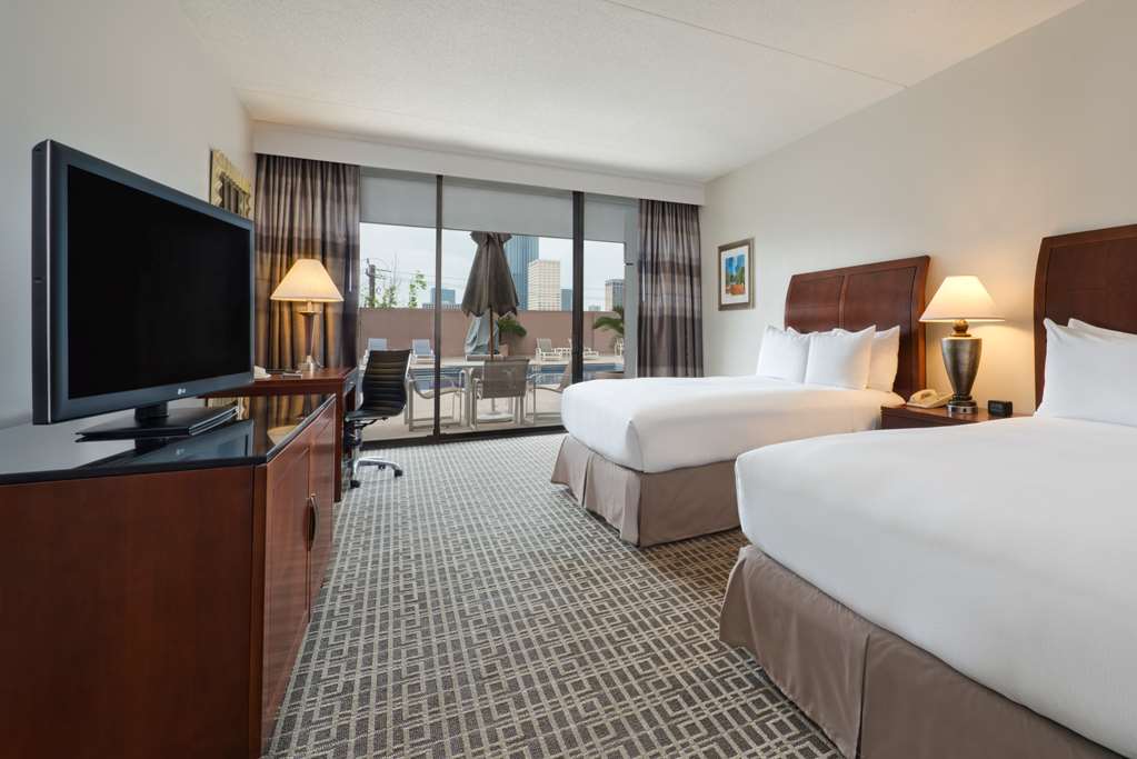 Фото Hilton Houston Post Oak by The Galleria