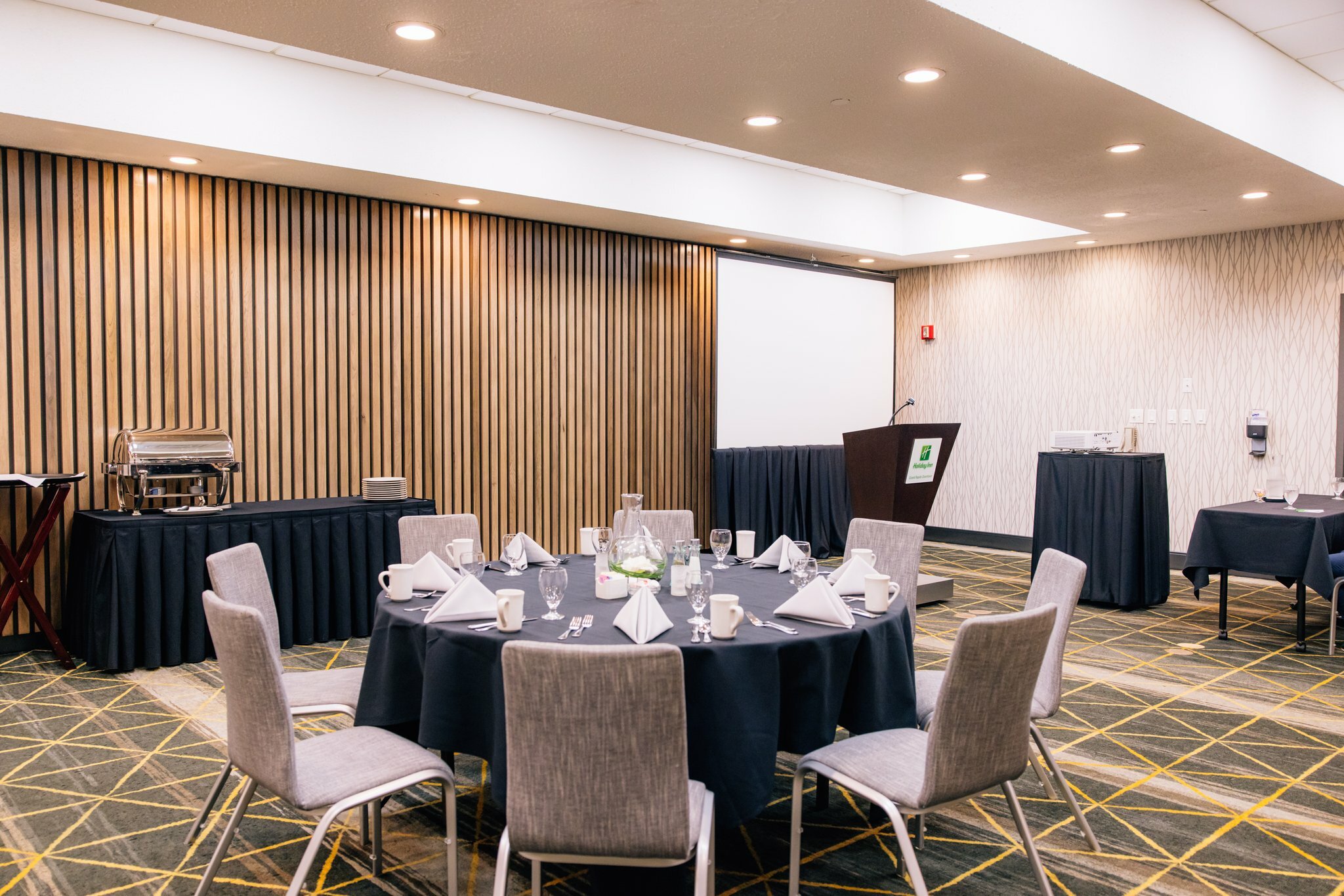 Фото Holiday Inn Grand Rapids Downtown, an Ihg Hotel