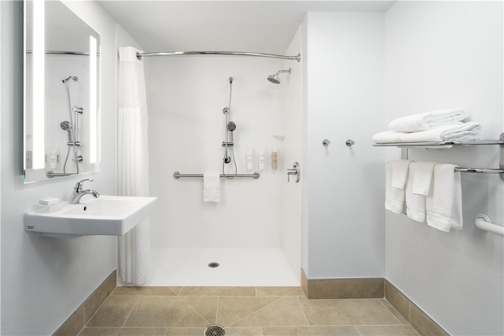 Фото Homewood Suites by Hilton Eatontown