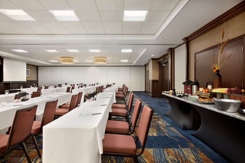 Фото Embassy Suites by Hilton Dallas Dfw Airport South