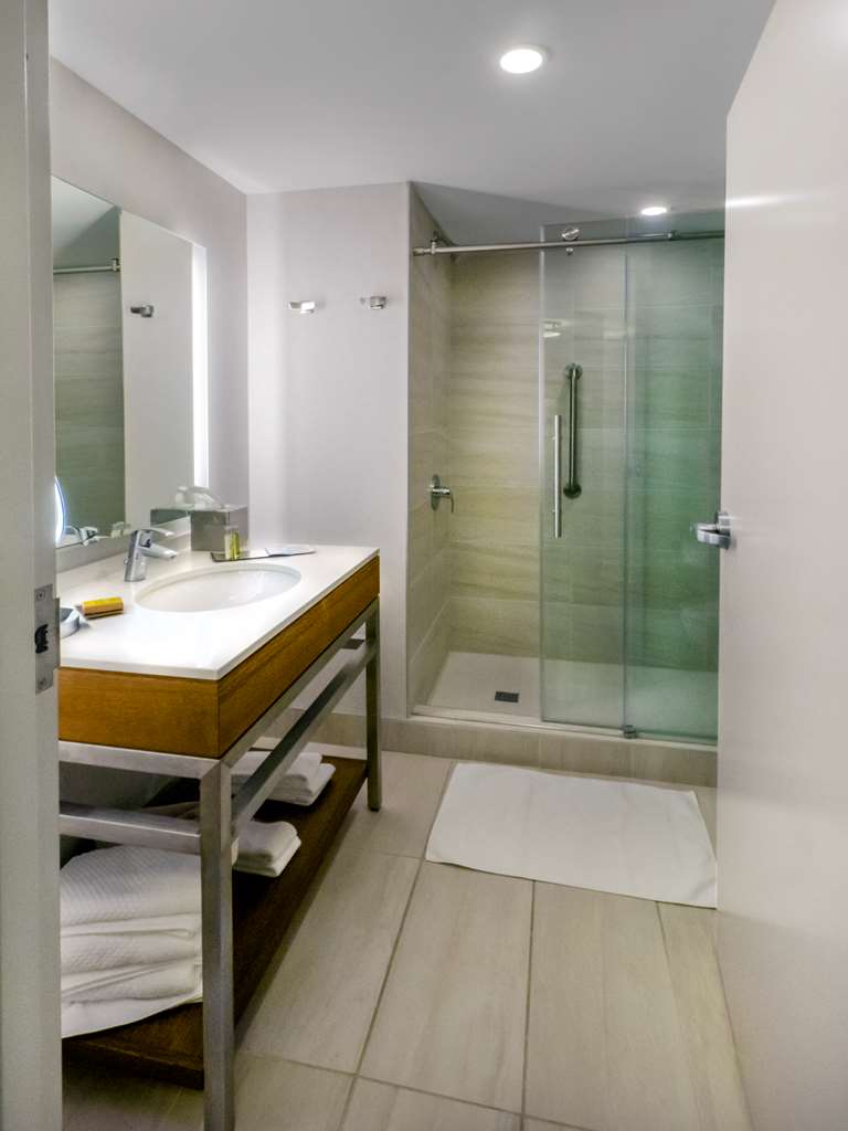 Фото DoubleTree by Hilton Hotel Niagara Falls New York