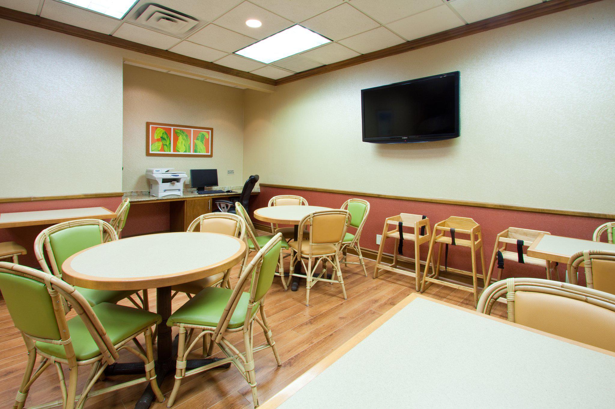 Фото Holiday Inn Express North Palm Beach-Oceanview, an Ihg Hotel