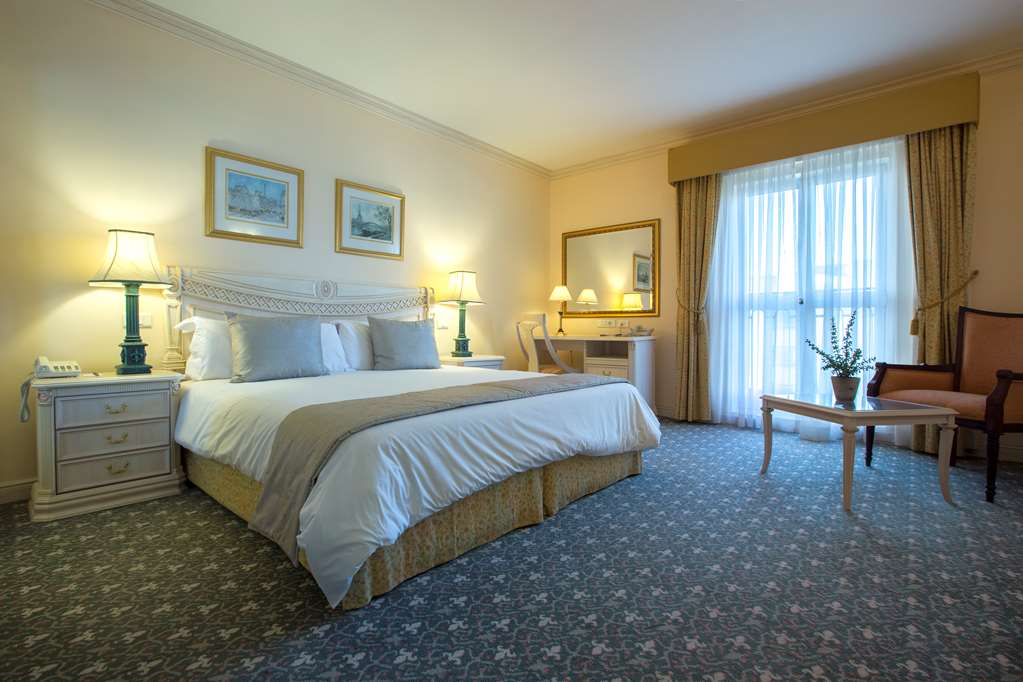 Фото Radisson Blu Le Vendome Hotel, Cape Town