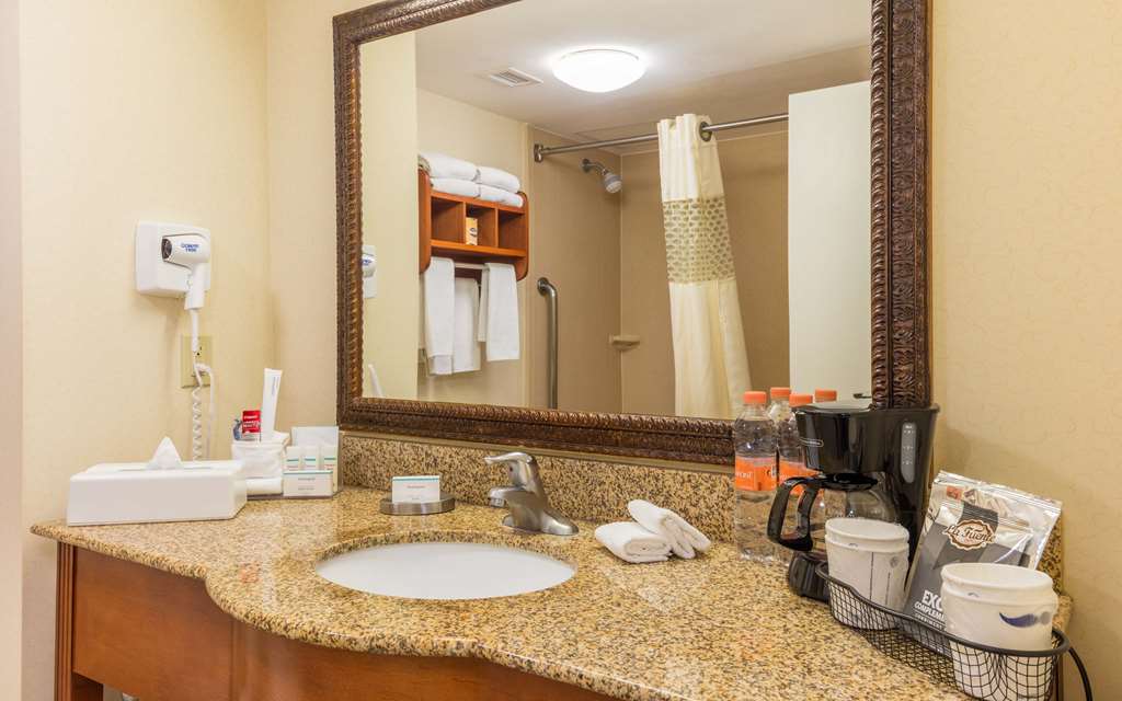 Фото Hampton Inn by Hilton-Queretaro Tecnologico