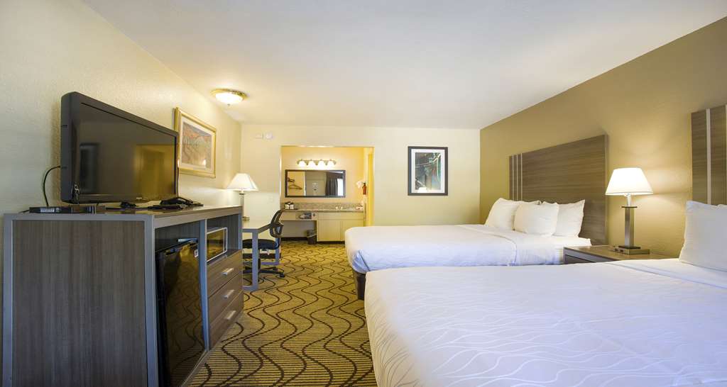 Фото SureStay Plus Hotel by Best Western Sacramento North