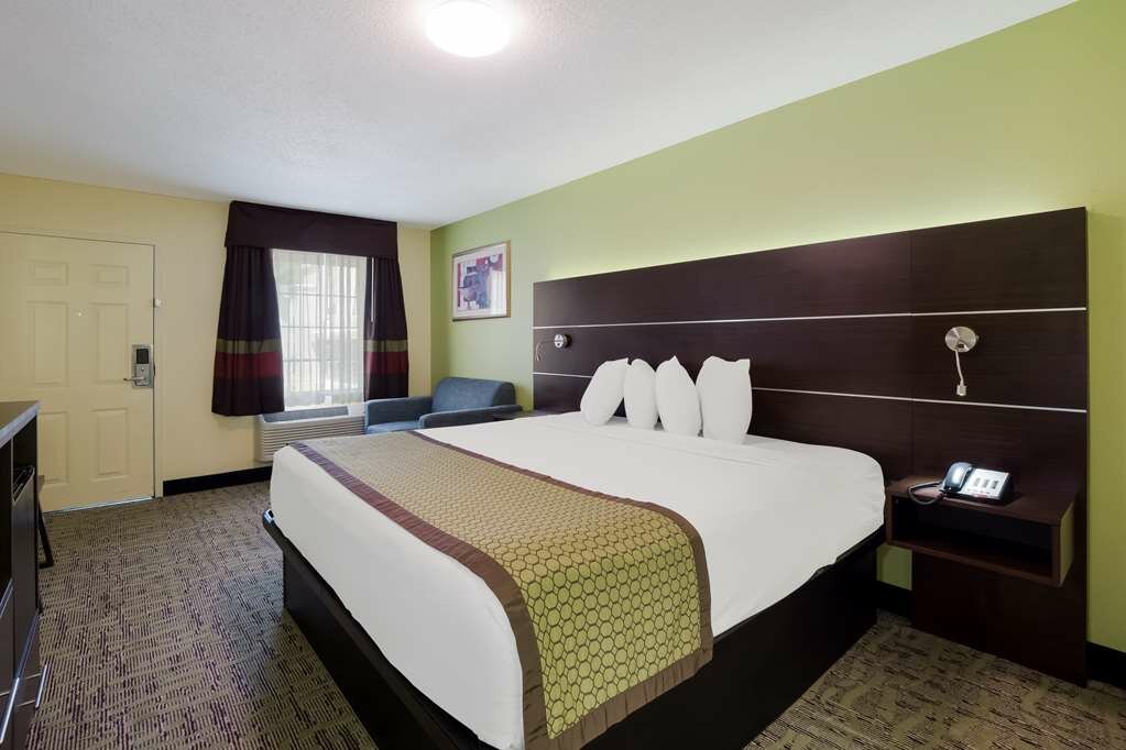 Фото SureStay Hotel by Best Western Manning