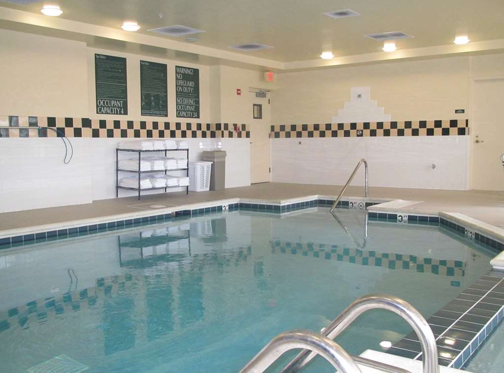 Фото Hilton Garden Inn Addison