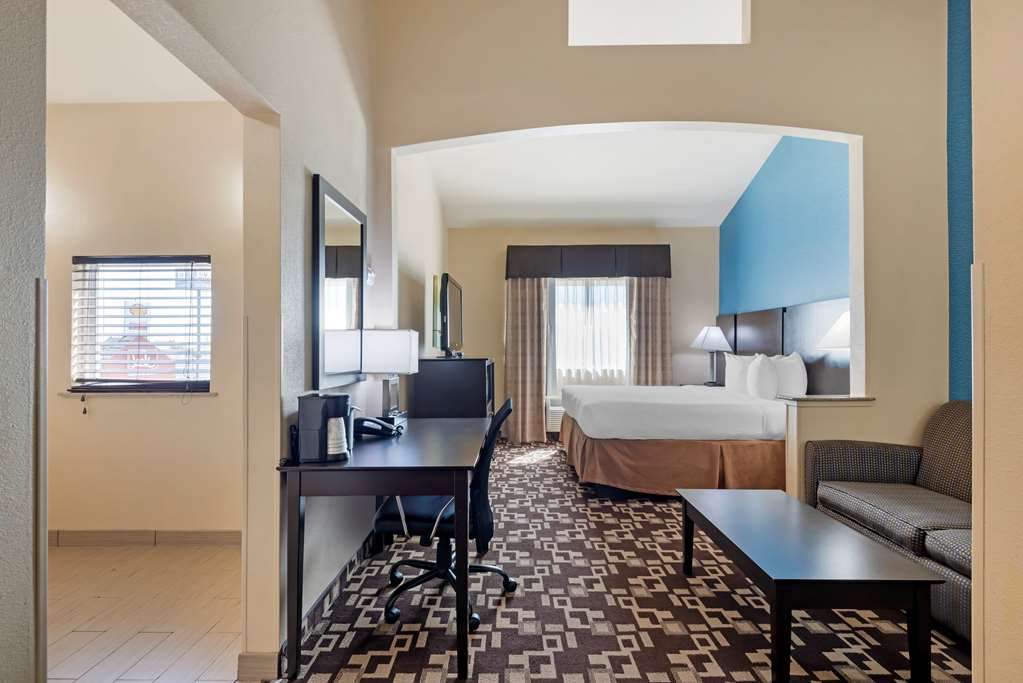 Фото Best Western Plus Arlington North Hotel & Suites