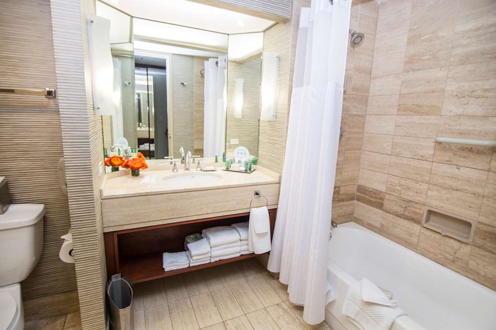 Фото Hilton Los Angeles/Universal City