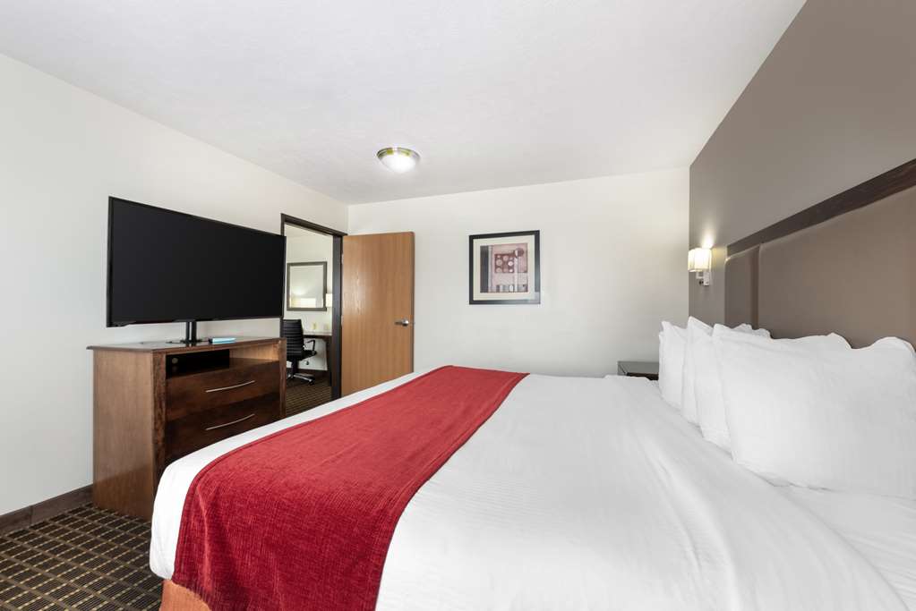 Фото Best Western Plus Eagleridge Inn & Suites