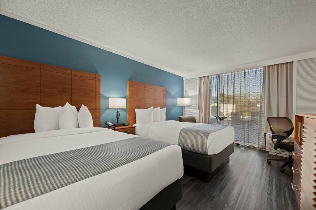 Фото Best Western Orlando Gateway Hotel