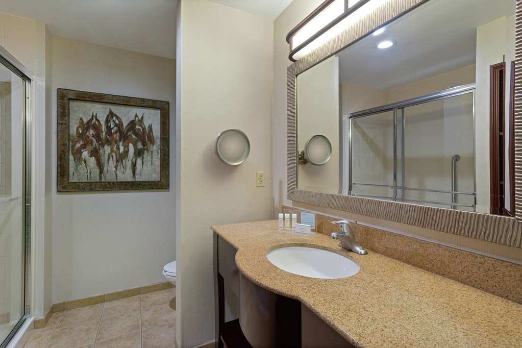 Фото Hampton Inn & Suites Wellington