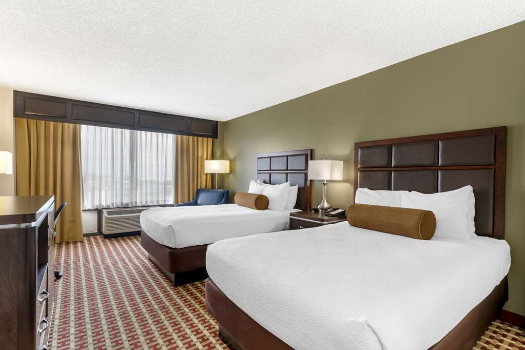 Фото Best Western Plus Grosvenor Airport Hotel