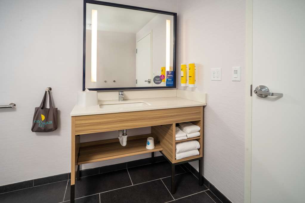 Фото Tru by Hilton Minneapolis Mall of America