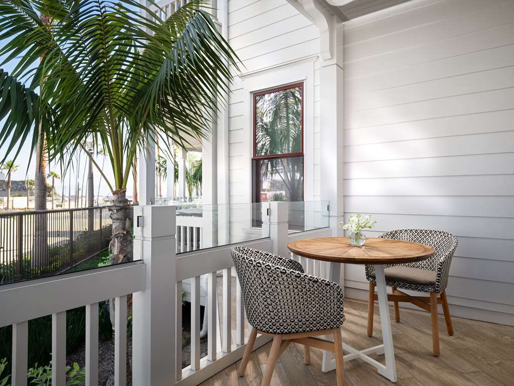 Фото Beach Village at The Del, Curio Collection by Hilton