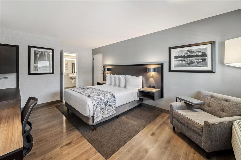 Фото Best Western Plus Hilltop Inn