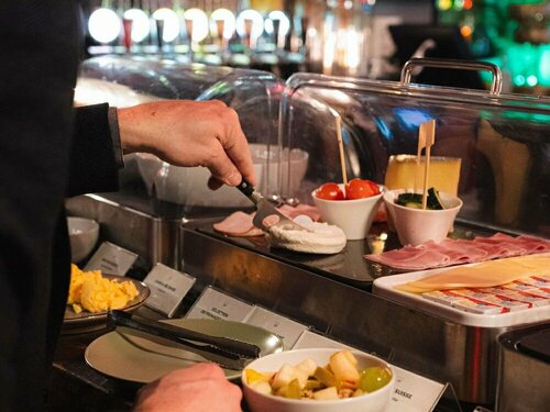 Гостиница Ibis Styles Lausanne Center Mad House в Лозанне