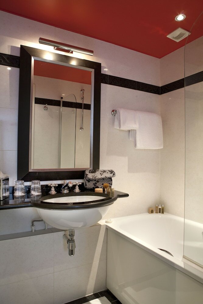 Фото Hôtel Le Sénat