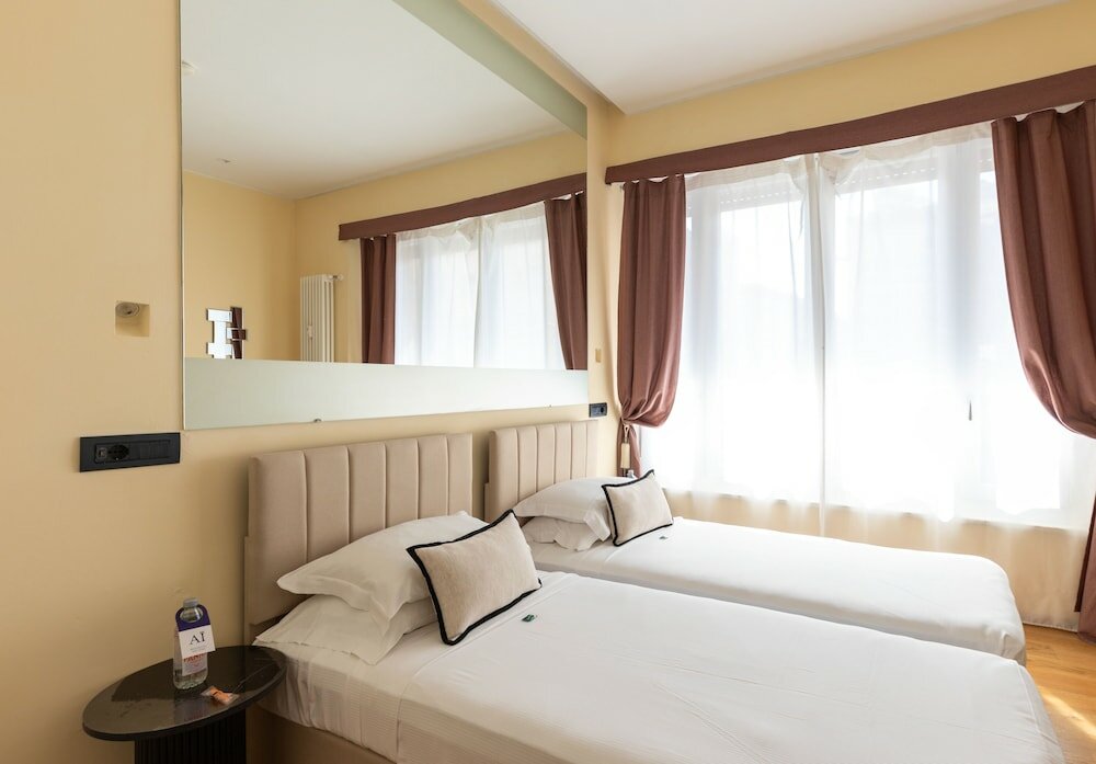 Фото Aiello Rooms - San Babila