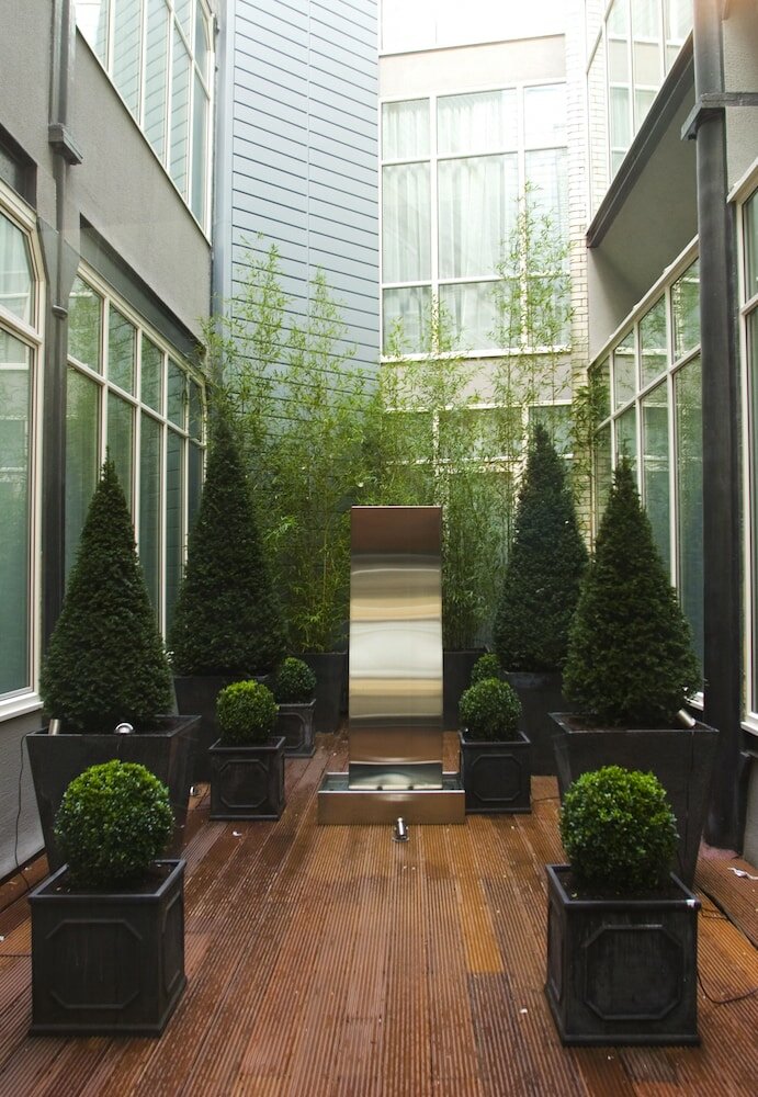 Фото Hard Days Night Hotel