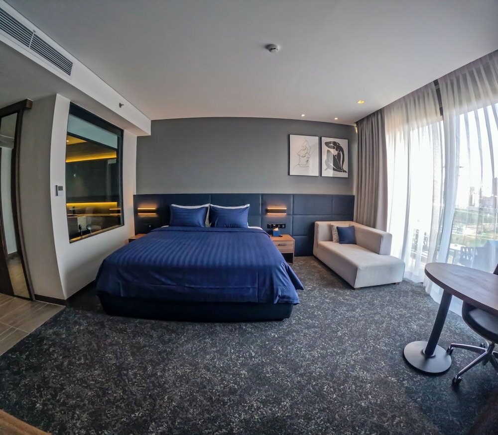 Фото La Vogue Boutique Hotel & Casino