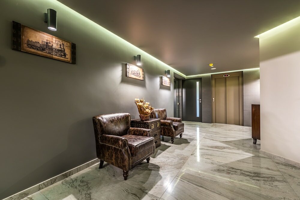 Фото All Seasons Residence Hotel