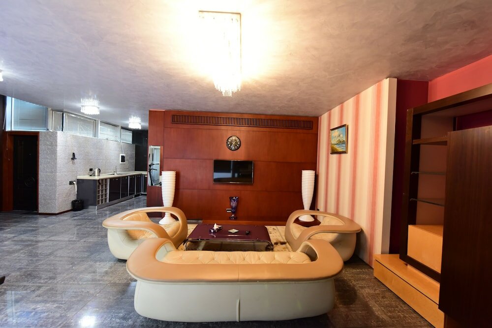 Фото Deluxe City Hotel