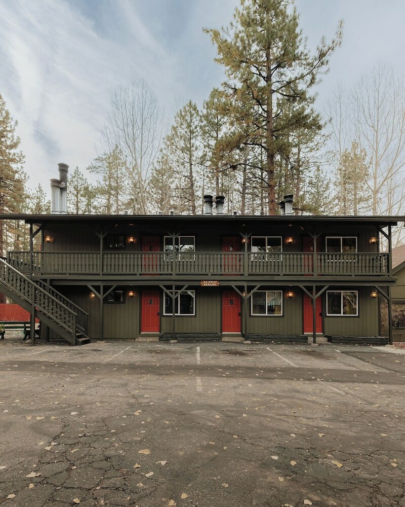 Фото Black Forest Lodge And Cabins