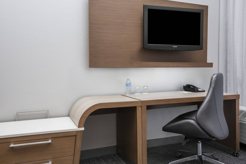 Фото Courtyard Bowling Green Convention Center