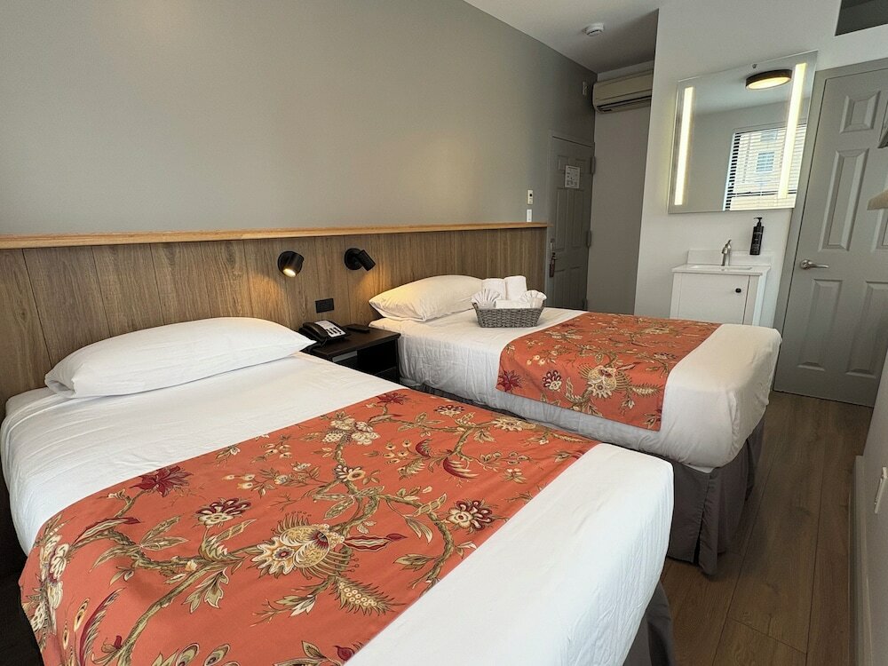 Фото Americana Inn