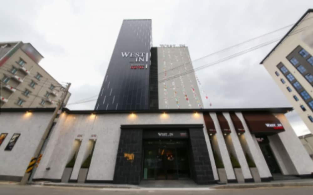 Фото West In Hotel