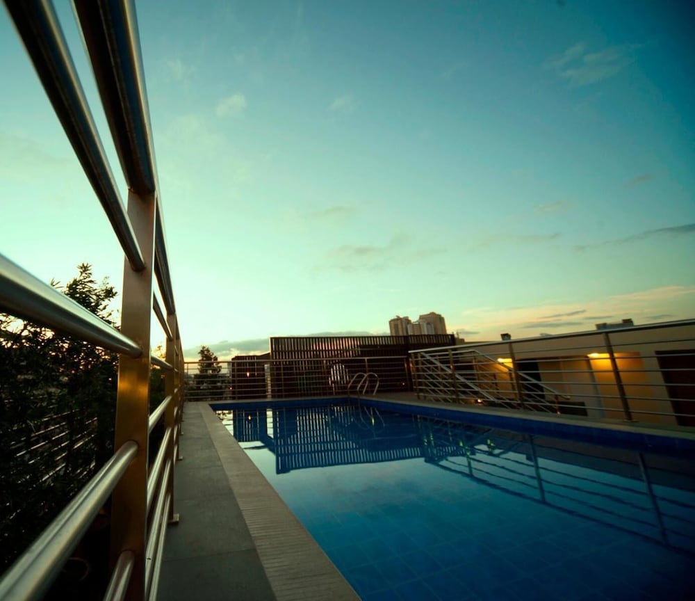 Фото Herald Suites