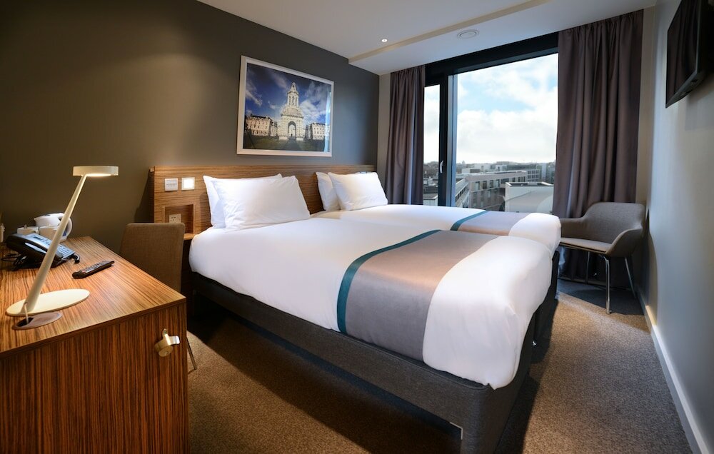 Фото Travelodge Plus Dublin City Centre