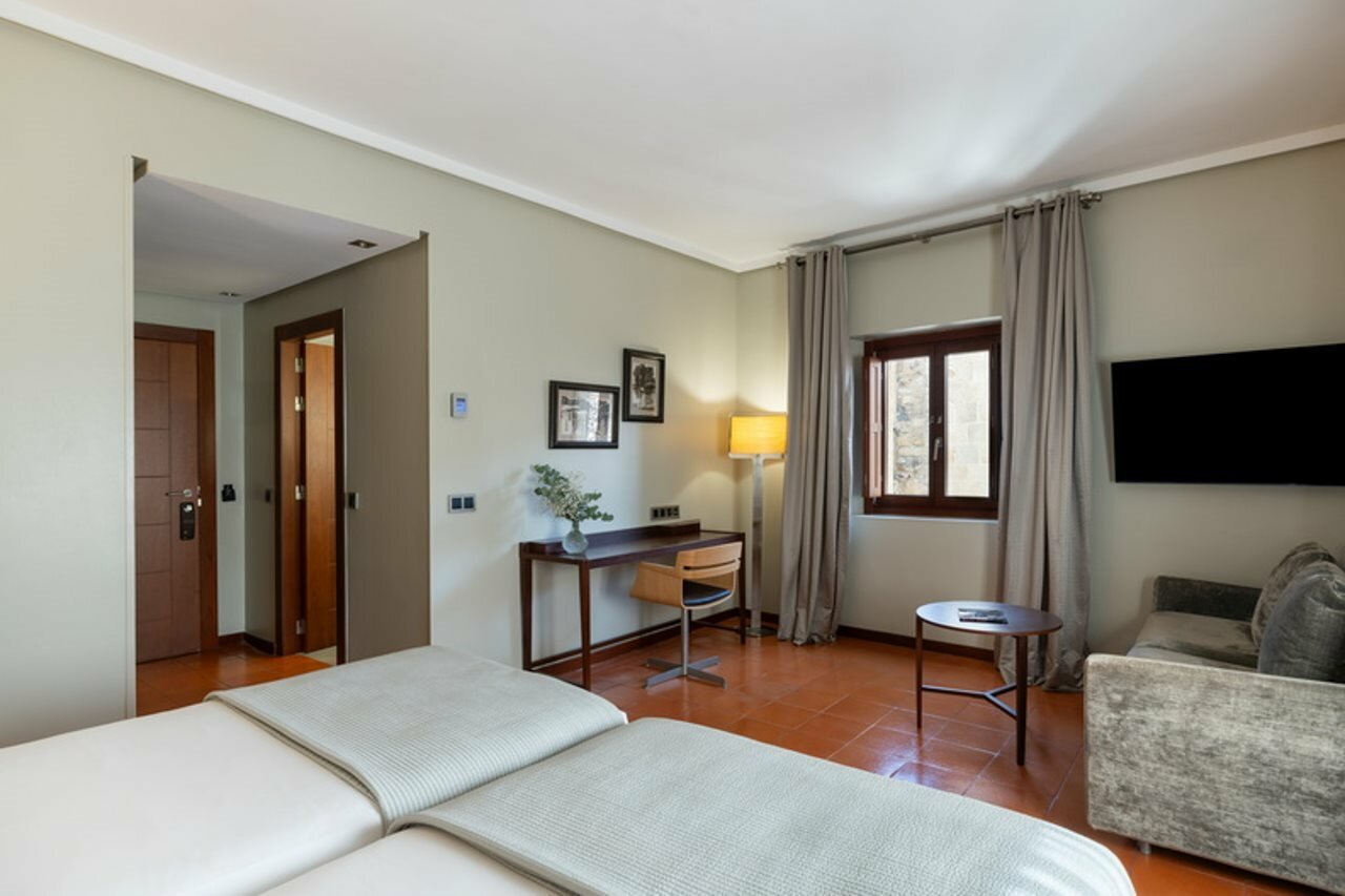 Фото Отель Parador de Cáceres