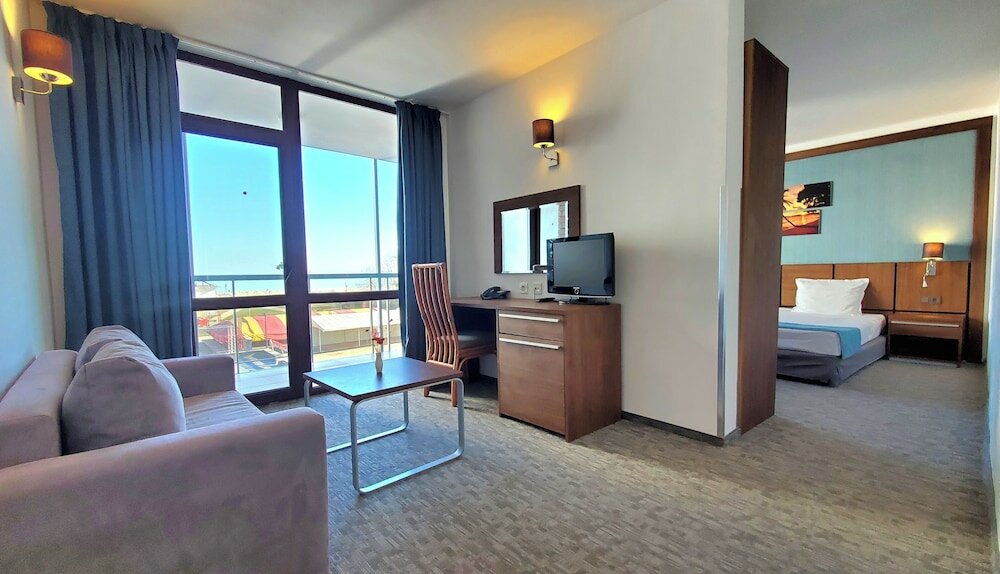 Фото Hotel Pomorie Sun