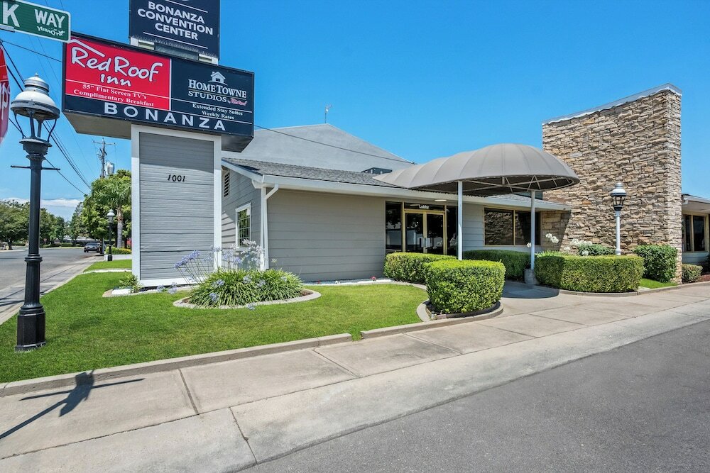 Фото Bonanza Inn & Suites