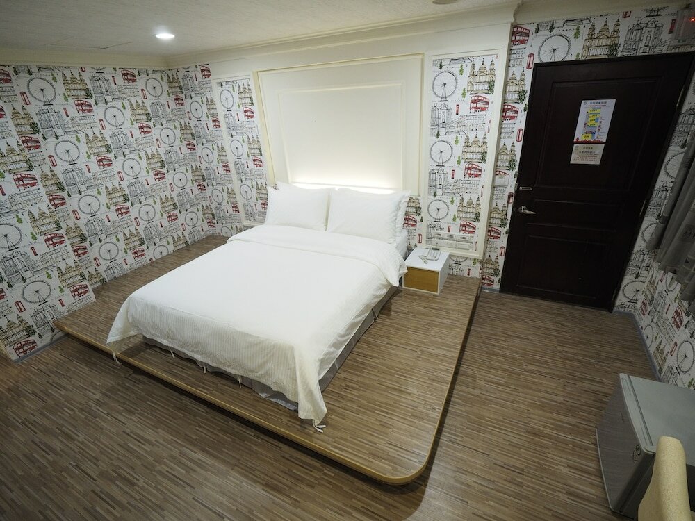 Фото HeYue Hotel