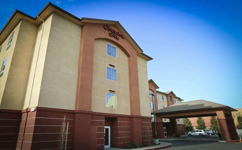 Внешний вид отеля Hampton Inn Union City в Юнион-Сити, фото 2