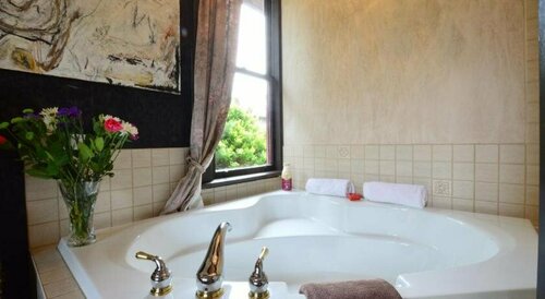 Внешний вид отеля Marketa's Bed & Breakfast в Виктории, фото 5