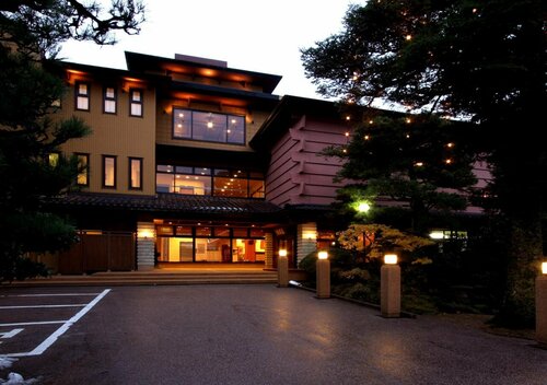 Гостиница 鳥越の宿 三楽園 в Префектуре Тояма