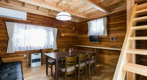Гостиница Cottage in Log Cabin в Каруидзаве