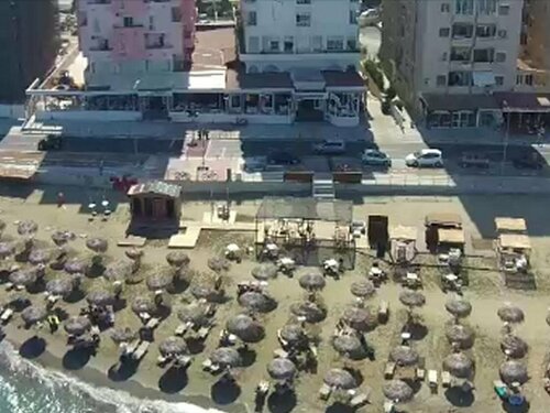 Гостиница Liv Mackenzie Beach Suites в Ларнаке