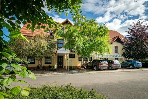 Гостиница Hotel zum Steinhof в Рудольштадте