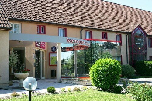 Гостиница Hôtel Mercure Luxeuil Les Bains Hexagone в Везуле