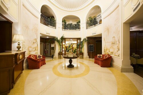 Гостиница Palazzo Alabardieri в Неаполе