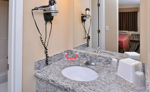 Гостиница Econo Lodge в Паско