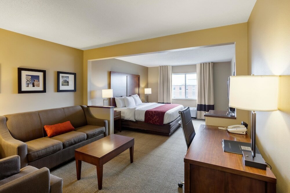 Фото Comfort Suites University